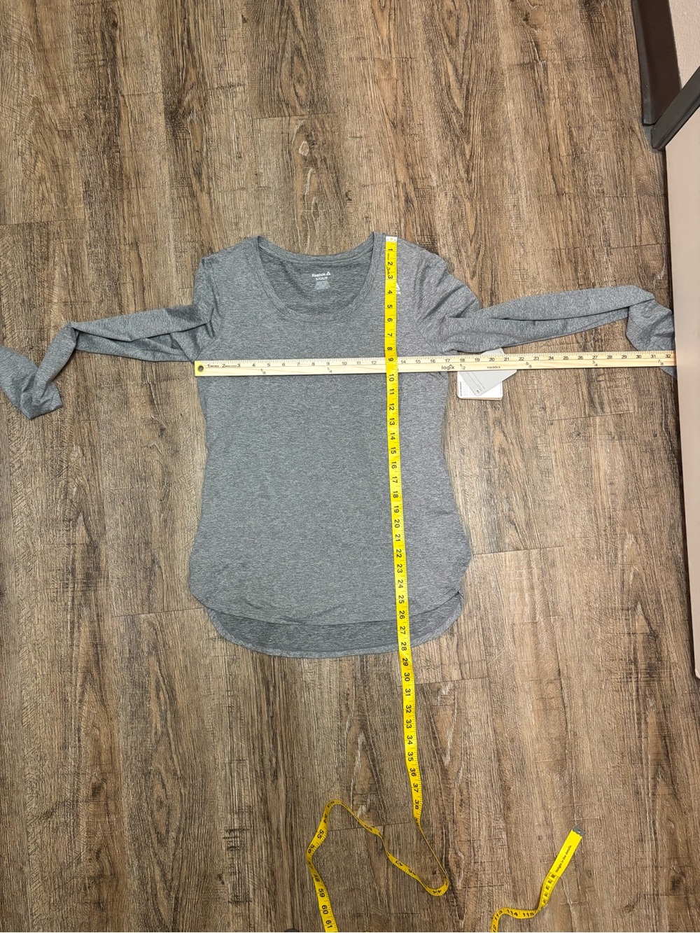 Reebok Women’s Heather Gray Long Sleeve Crewneck Top - Picture 5 of 5